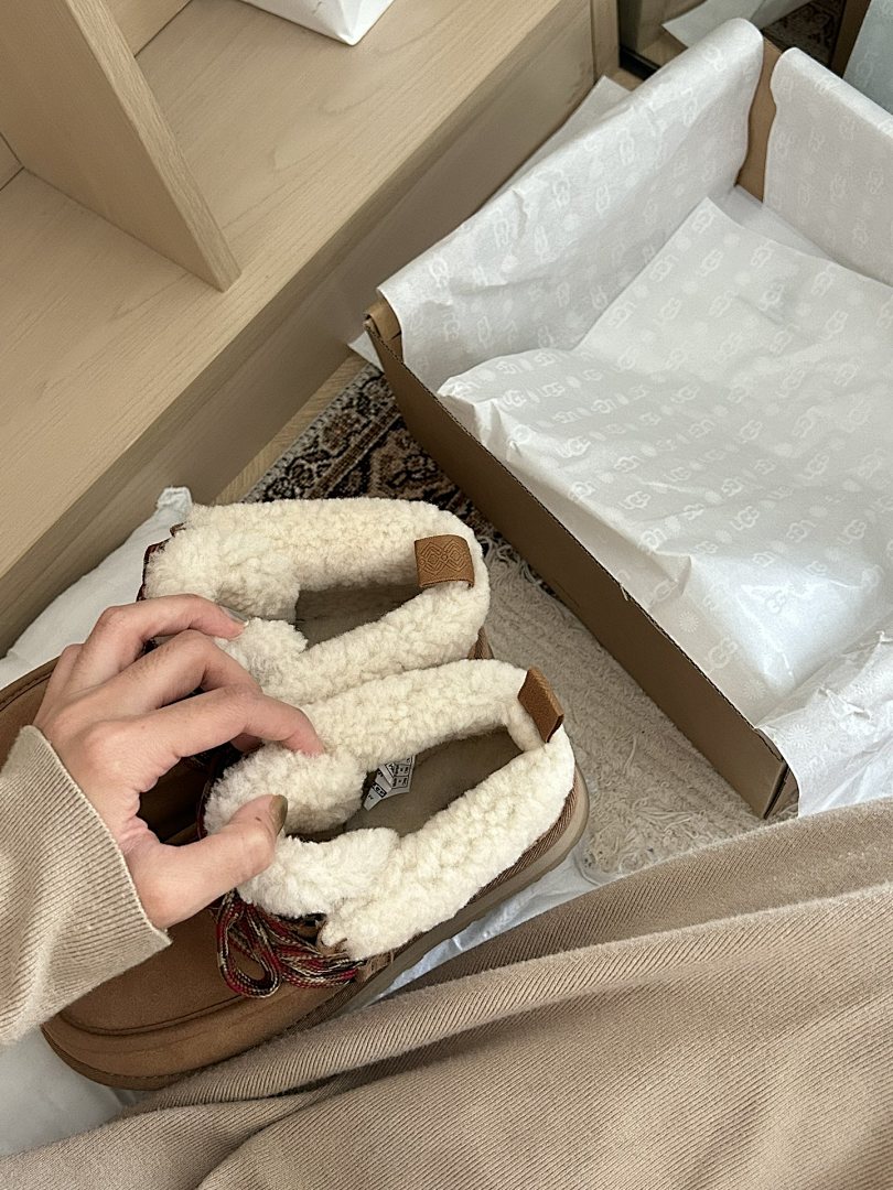 UGG — מגפיים · Y78G — תמונה 7