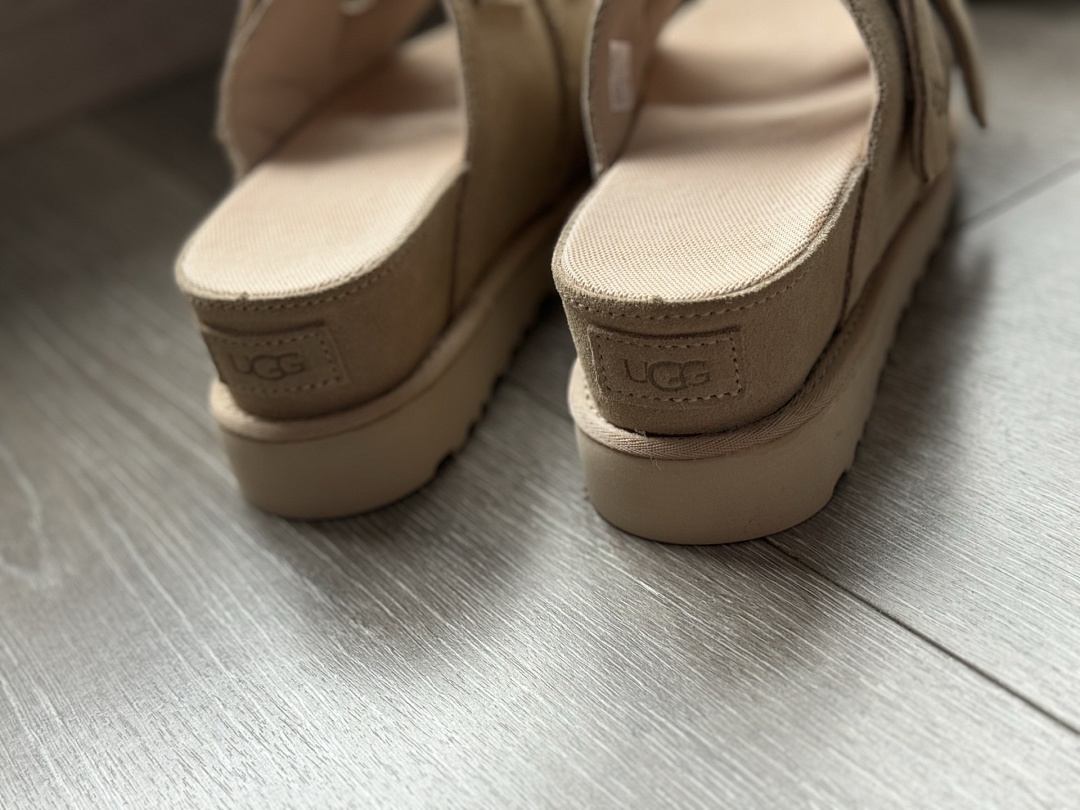 UGG Goldenstar Hi Slide · C59G — תמונה 4