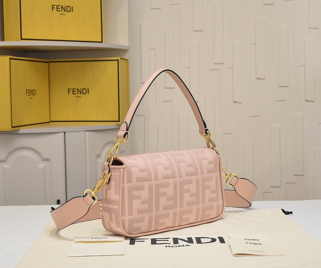 Fendi Baguette · W9K2 — תמונה 9