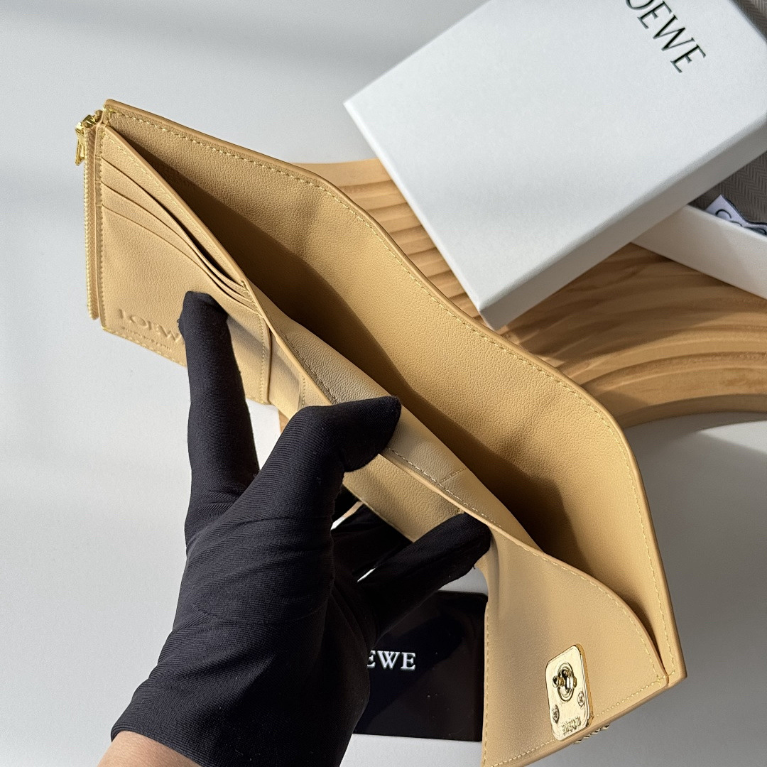 Loewe Anagram · J2LE — תמונה 4