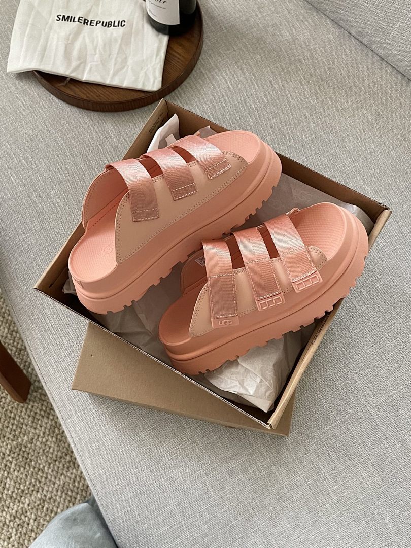 UGG GoldenGlow Slide · 3QK1