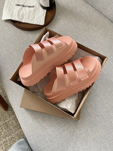 UGG GoldenGlow Slide · 3QK1