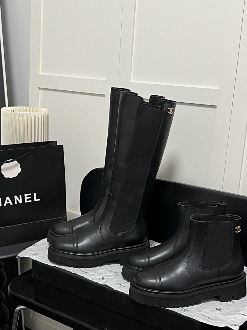 Chanel Cap Toe CC Short Boots · YC02 — תמונה 3