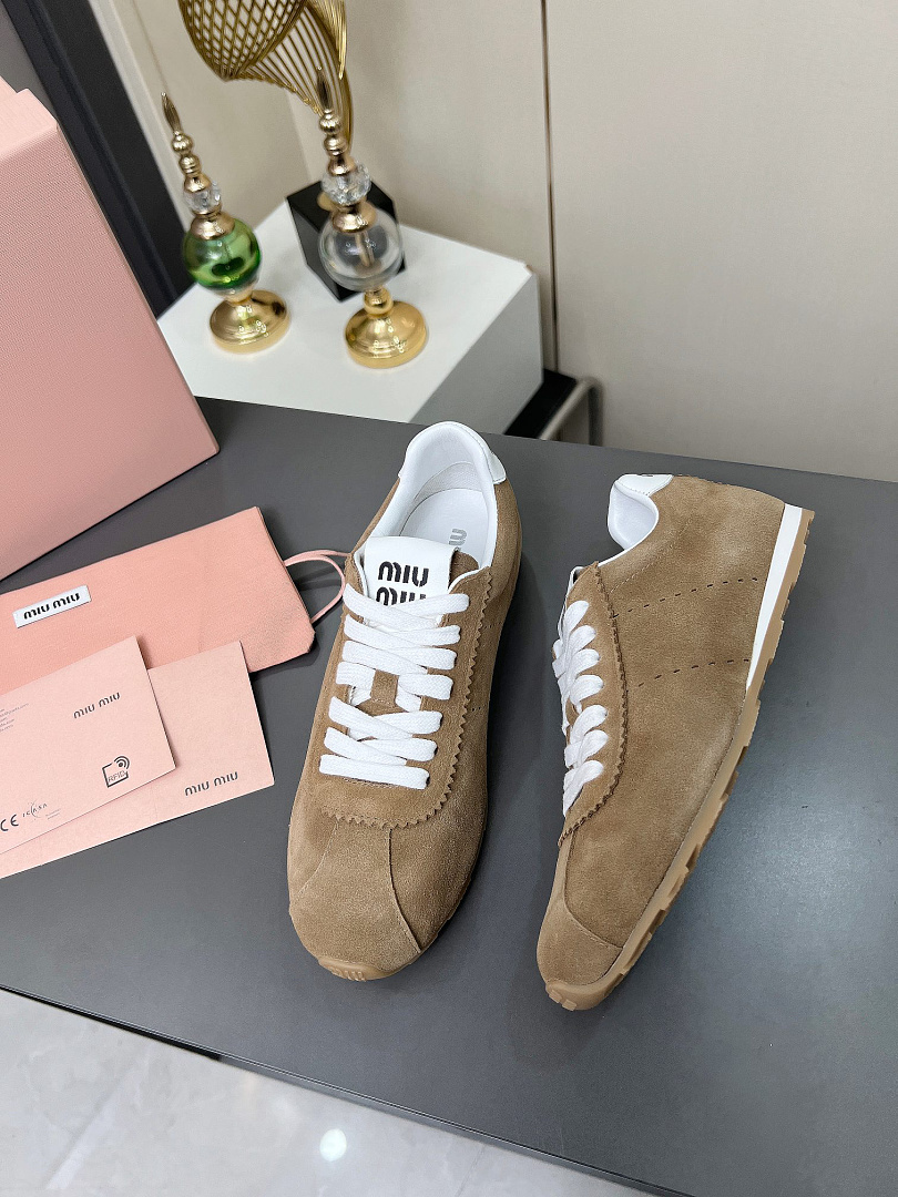 Miu Miu Plume · L83J — תמונה 19
