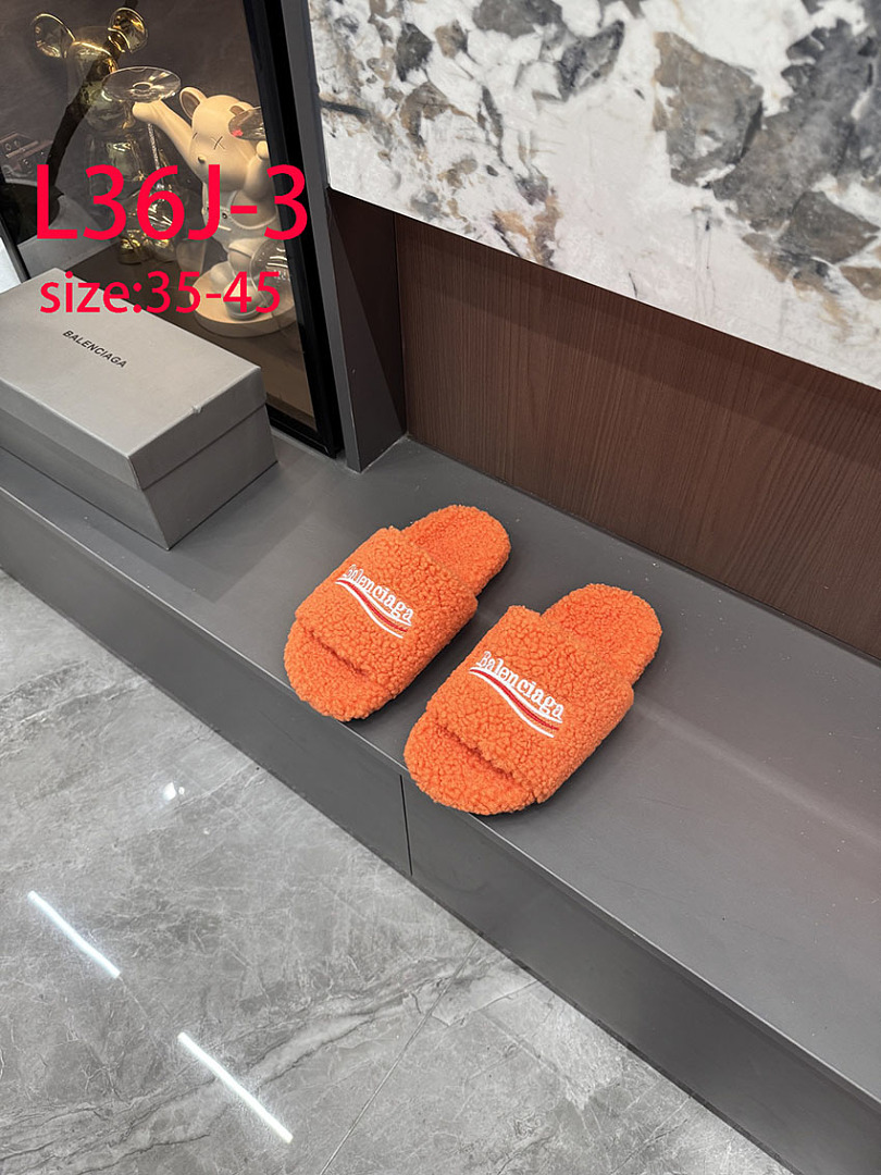 Balenciaga Furry Slide · L36J — תמונה 21