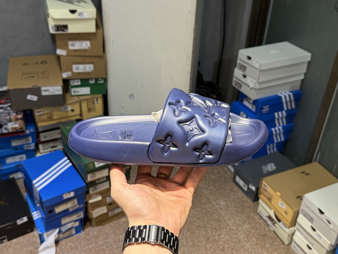 Louis Vuitton Miami Mule · R1J2 — תמונה 10