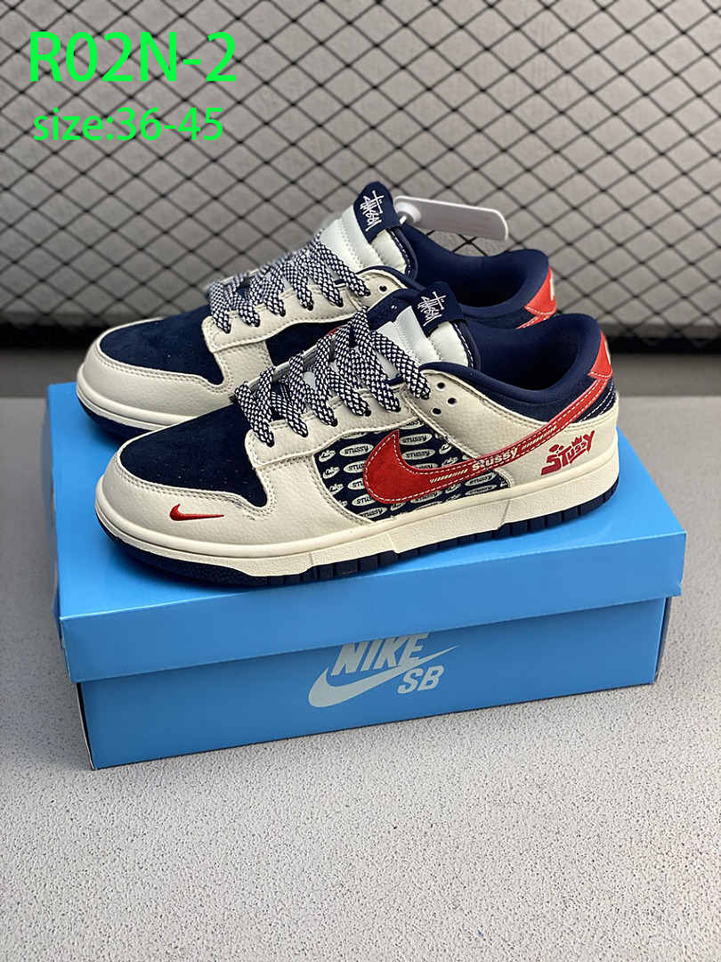 Nike Dunk Low x Stussy · R02N — תמונה 9