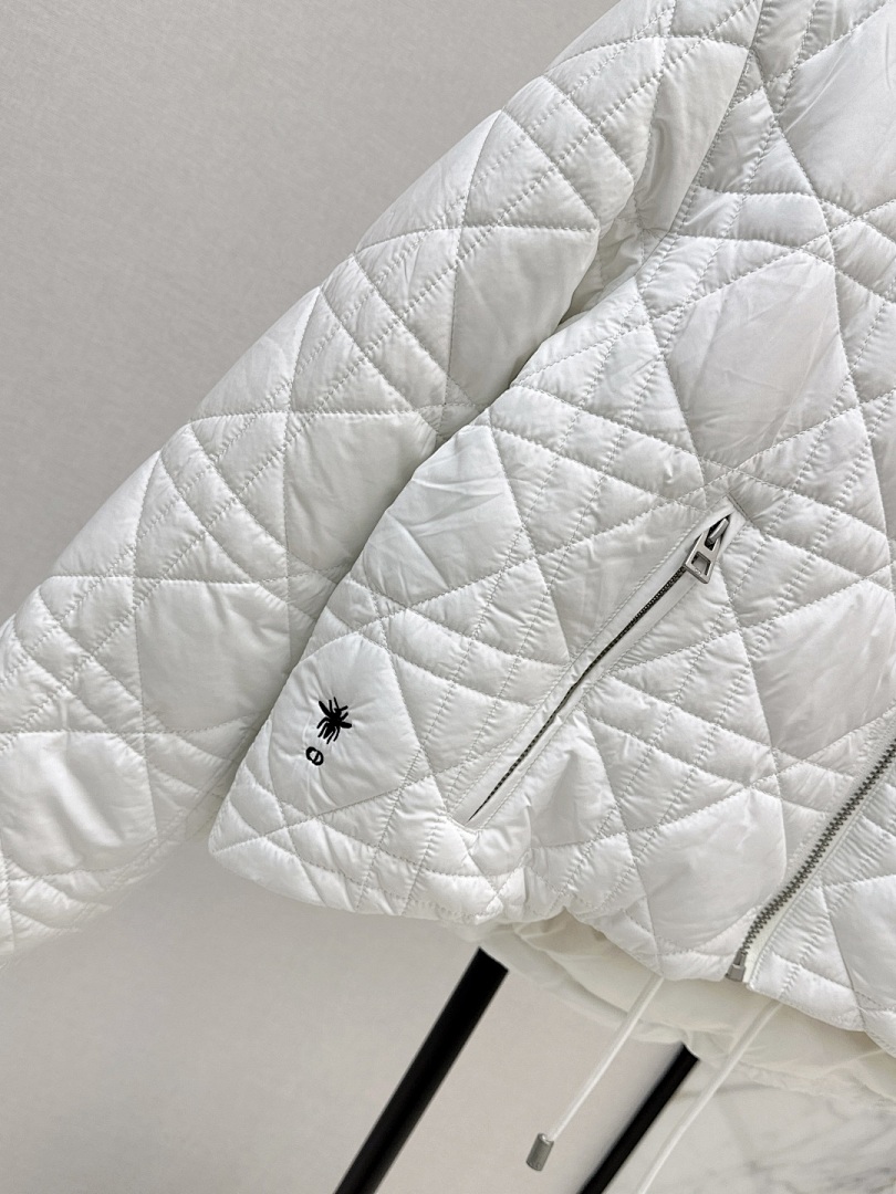 DiorAlps Macrocannage Cropped Puffer Jacket · M11R — תמונה 11