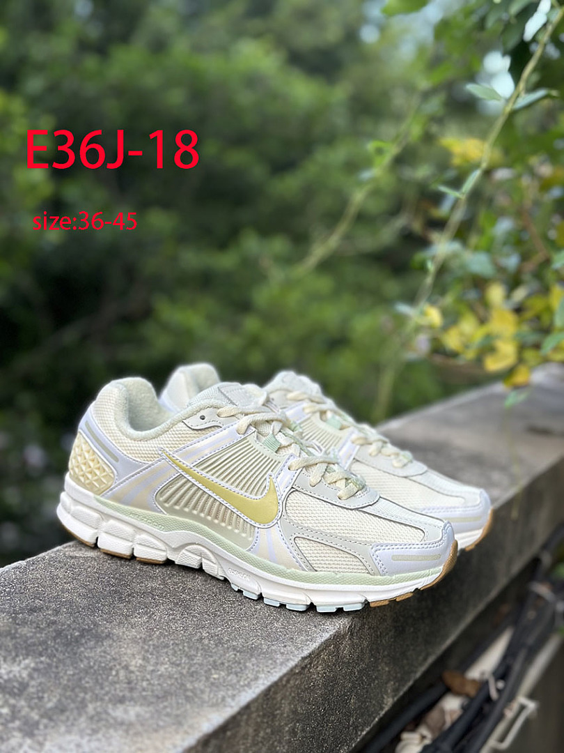 Nike Air Zoom Vomero 5 · E36J — תמונה 13