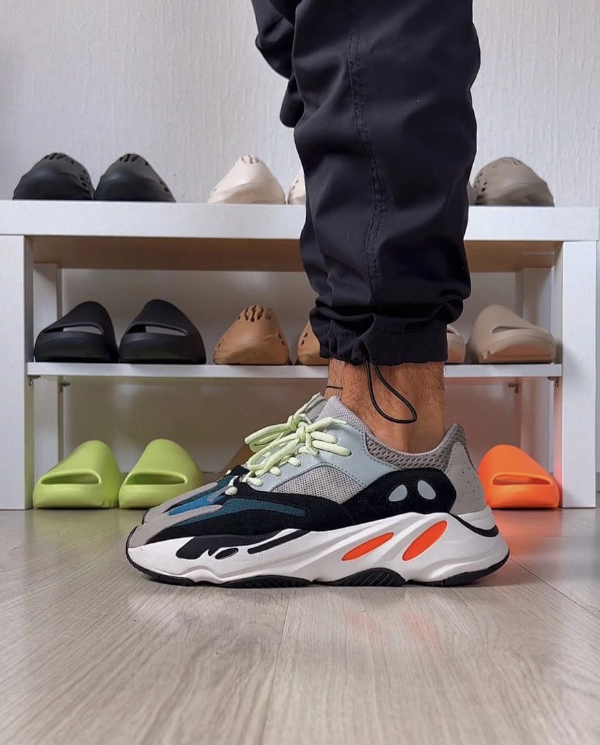 Adidas Yeezy Boost 700 Wave Runner · J3A1 — תמונה 4