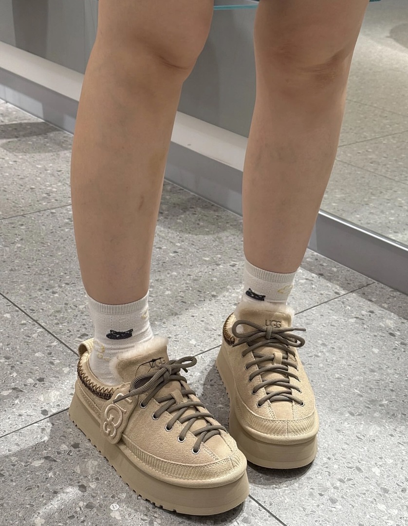 UGG Heritage Lace-Up Slipper · G865 — תמונה 4