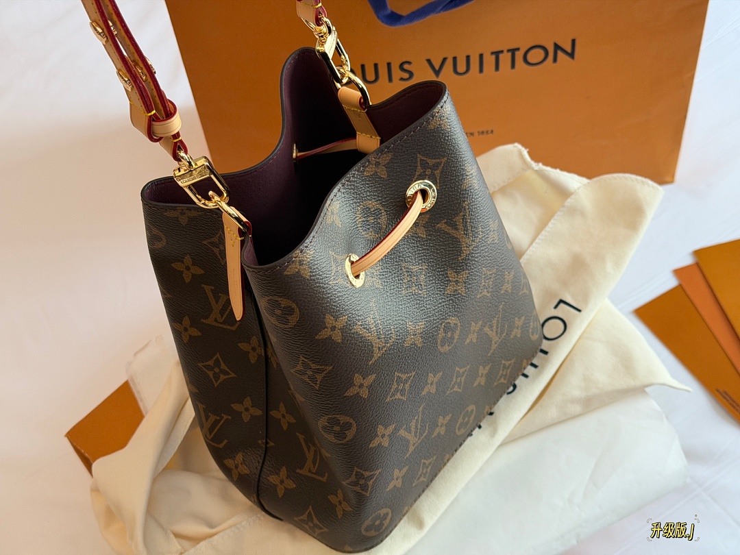 Louis Vuitton Neonoe BB · PL52 — תמונה 3
