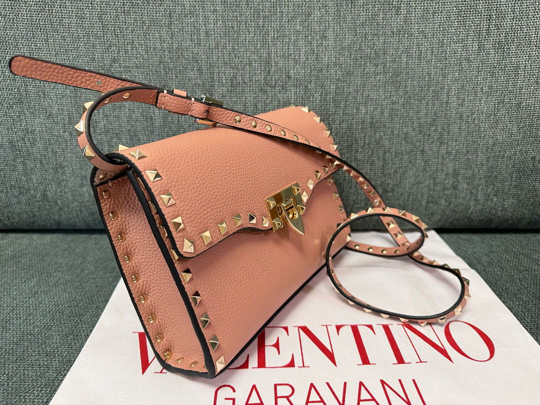Valentino Rockstud · S65J — תמונה 5