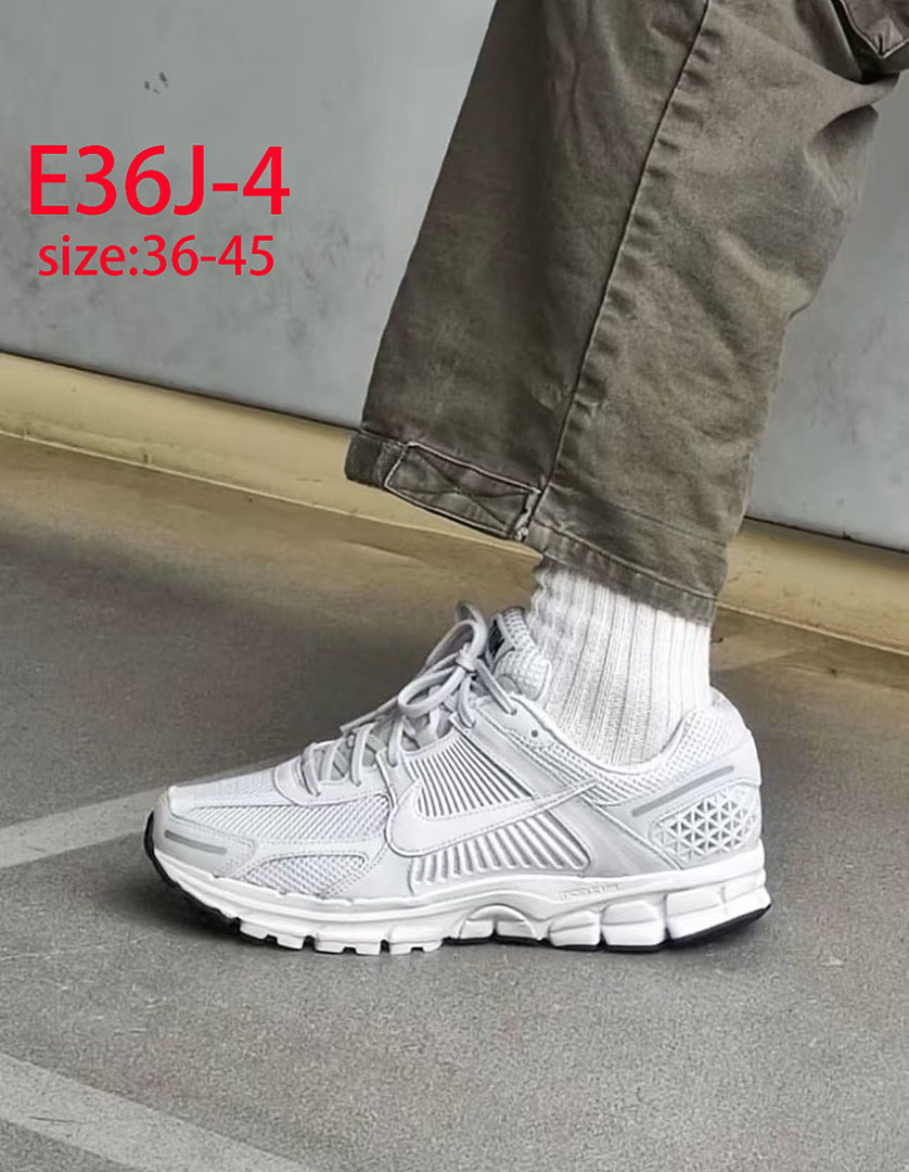 Nike Air Zoom Vomero 5 · E36J — תמונה 26