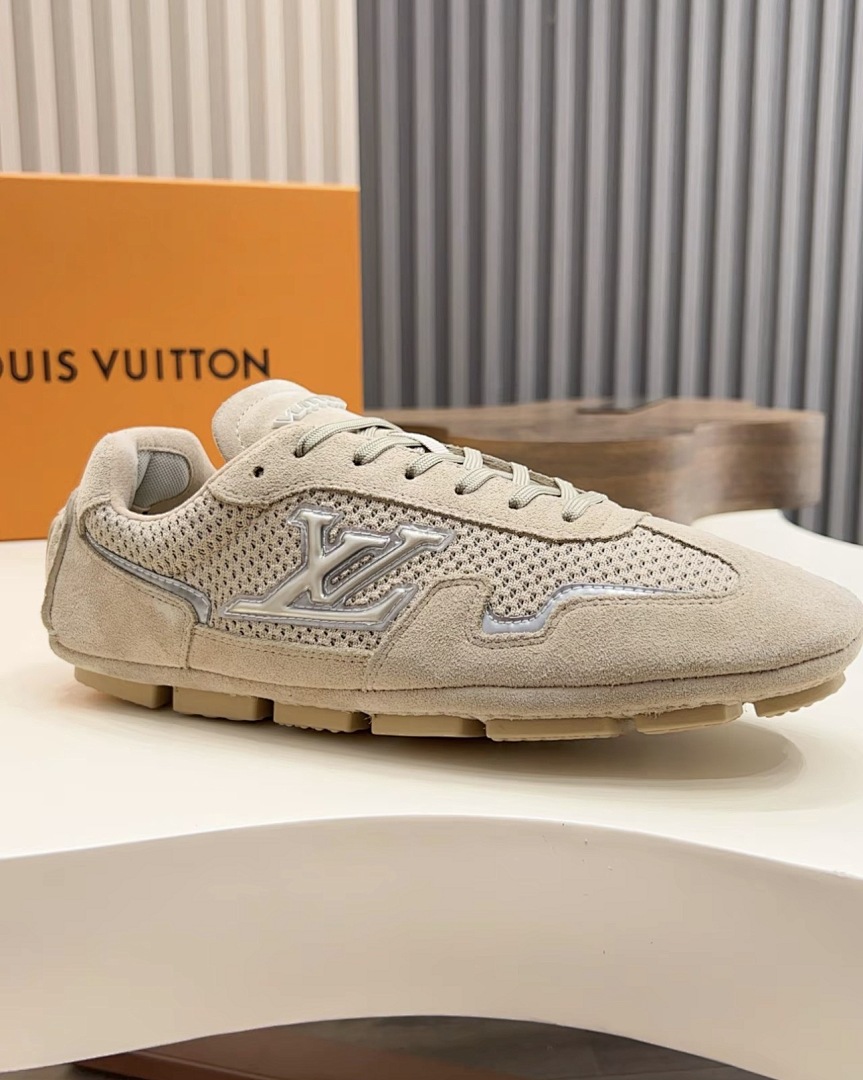 Louis Vuitton LV Rally Sneaker · J8VT — תמונה 7