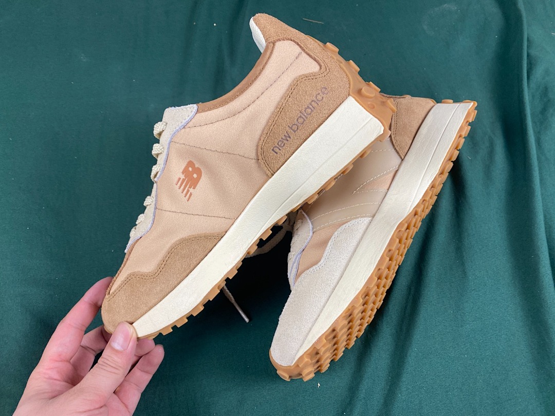 New Balance 327 · MS327 — תמונה 3