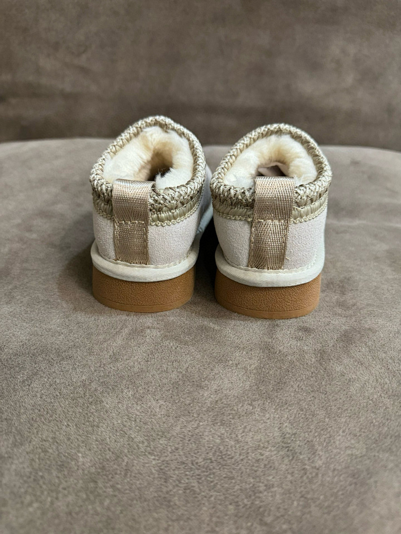 UGG Tazz · Y117K — תמונה 13