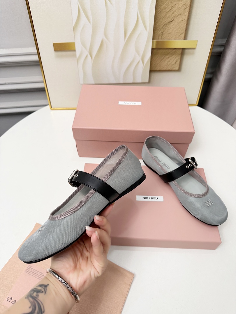 Miu Miu Mesh Buckle Mary-Jane Ballerina · Y96K — תמונה 11