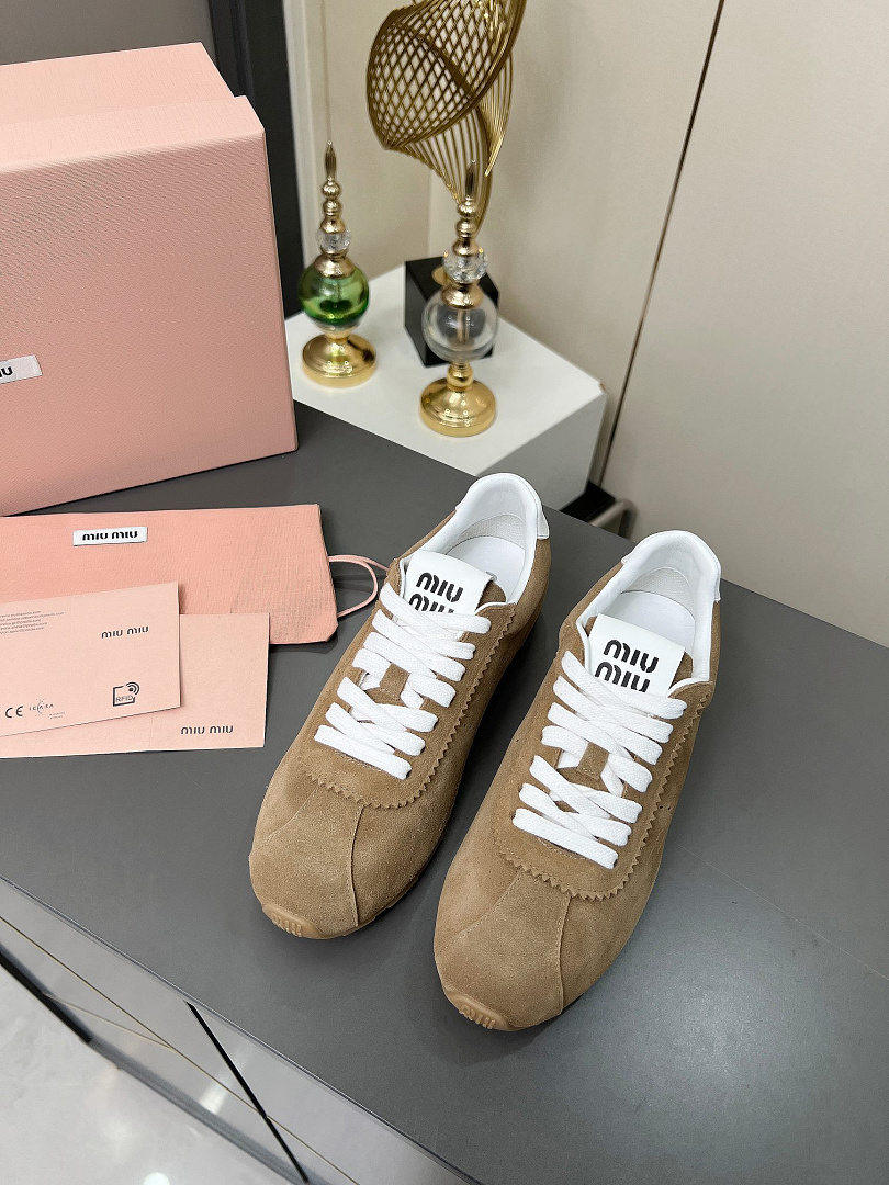 Miu Miu Plume · L83J — תמונה 21