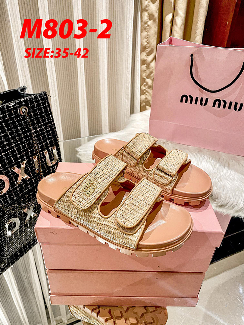 Miu Miu Crochet Slide Sandal · M803 — תמונה 11