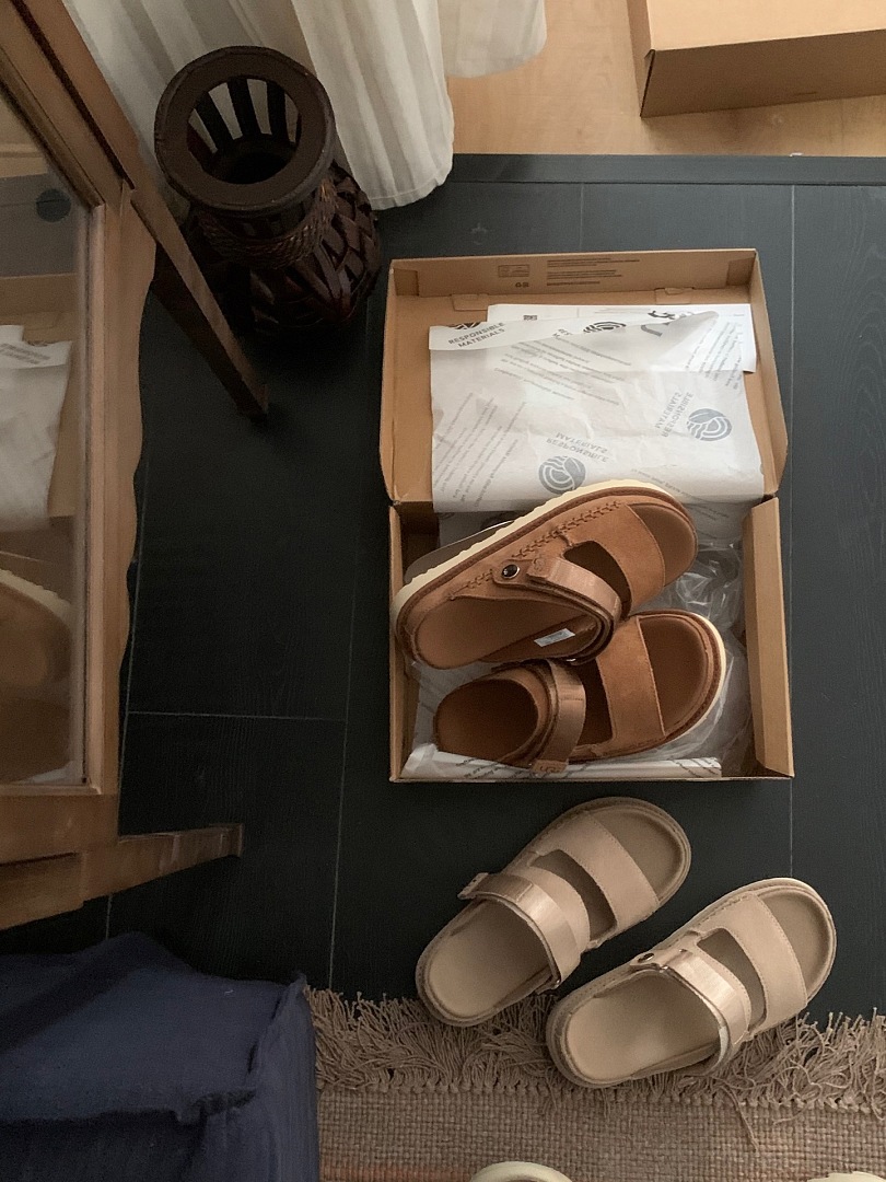 UGG Goldenstar Glide · F1J