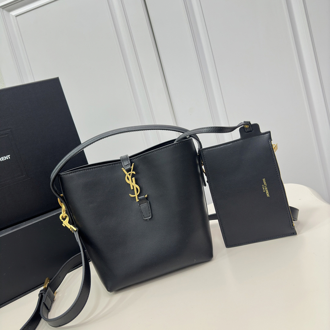 Saint Laurent Le 37 · G38T