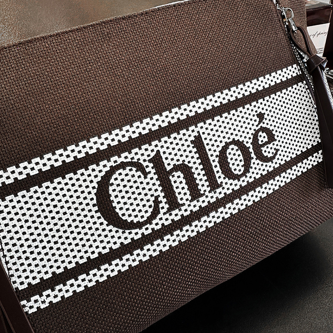 Chloe Woody · C1H — תמונה 4