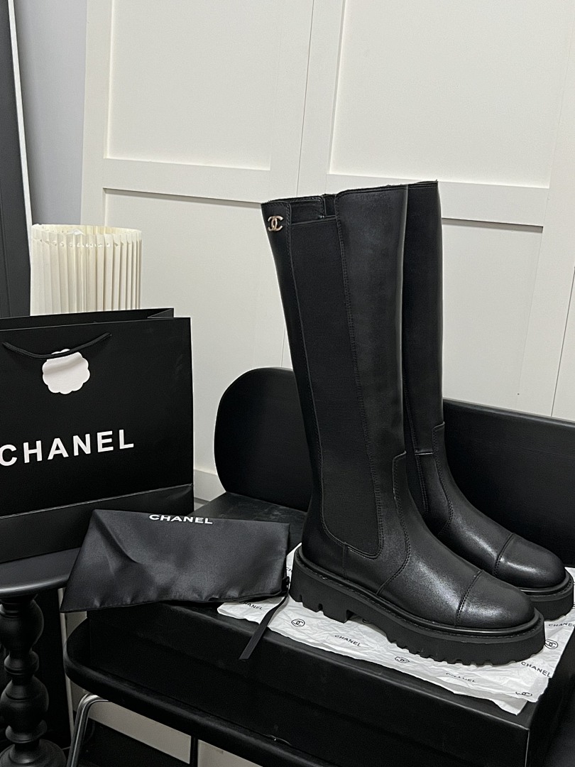 Chanel Cap Toe CC Short Boots · YC02 — תמונה 9