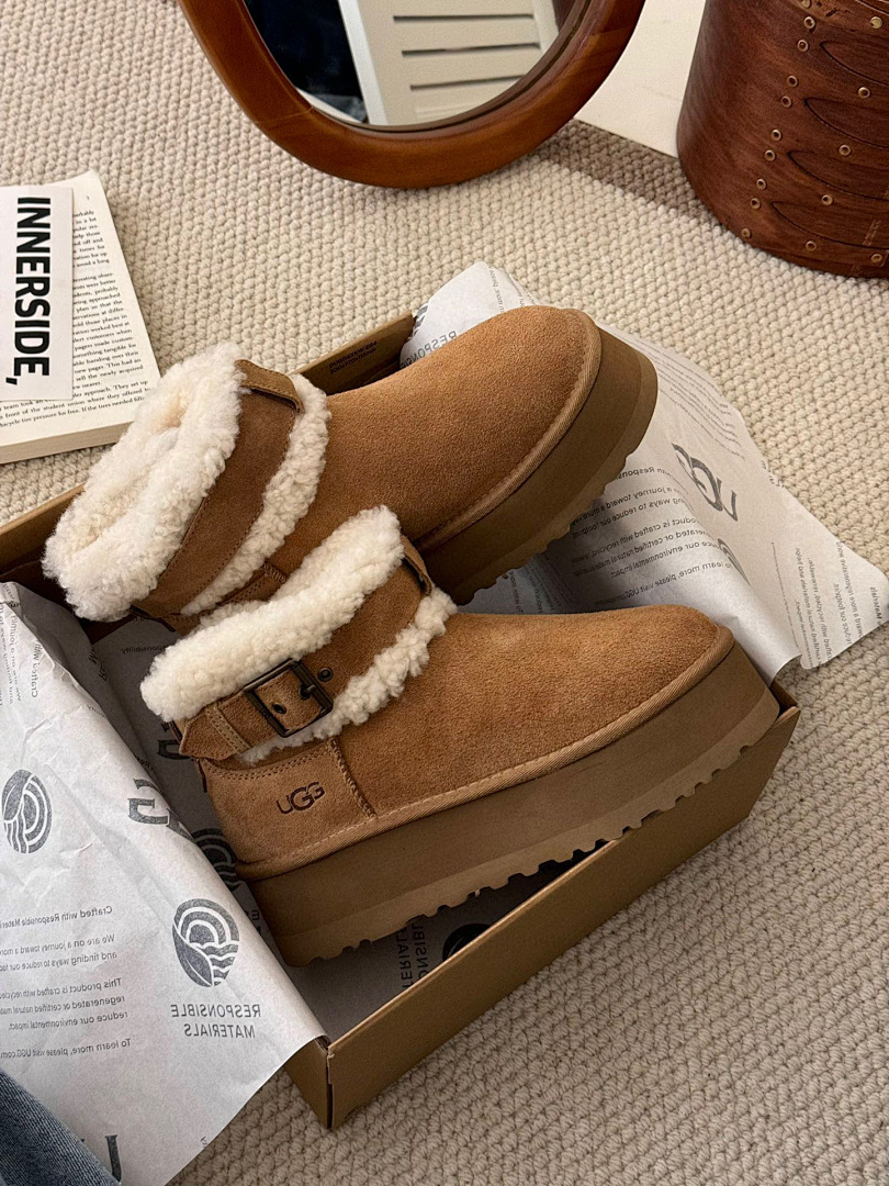 UGG Classic Ultra Mini Platform Boot · D4F3 — תמונה 9