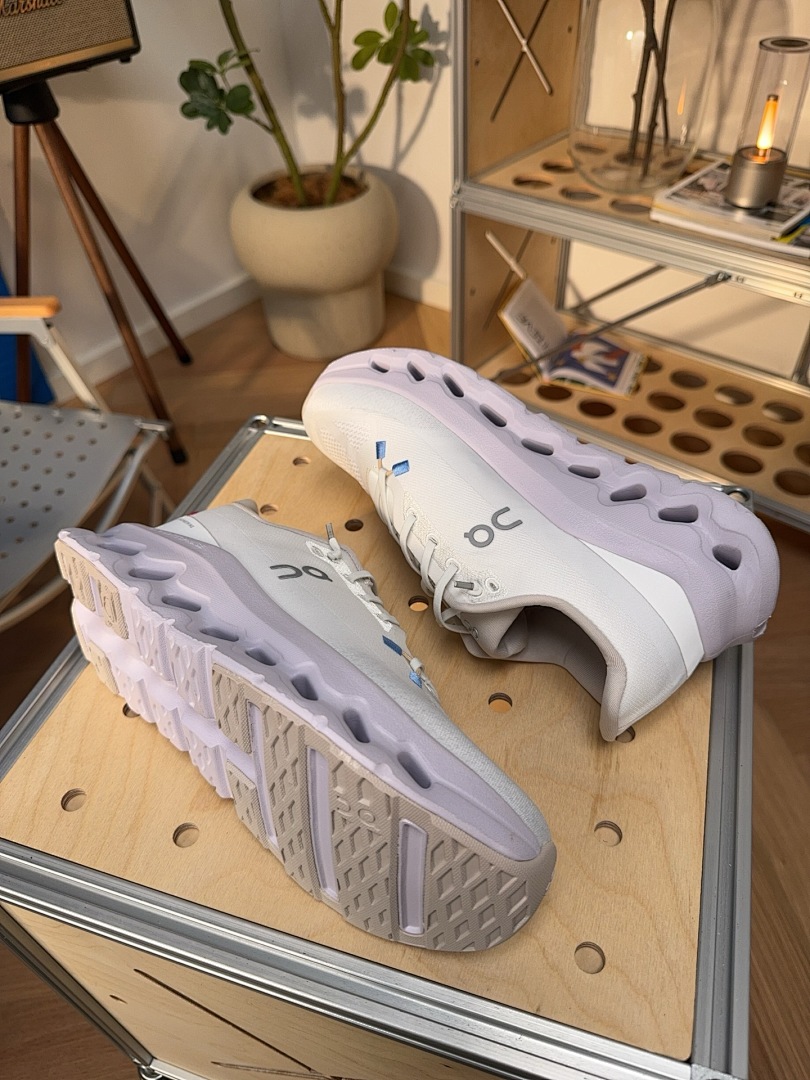 On Cloudtilt · Y181C — תמונה 4