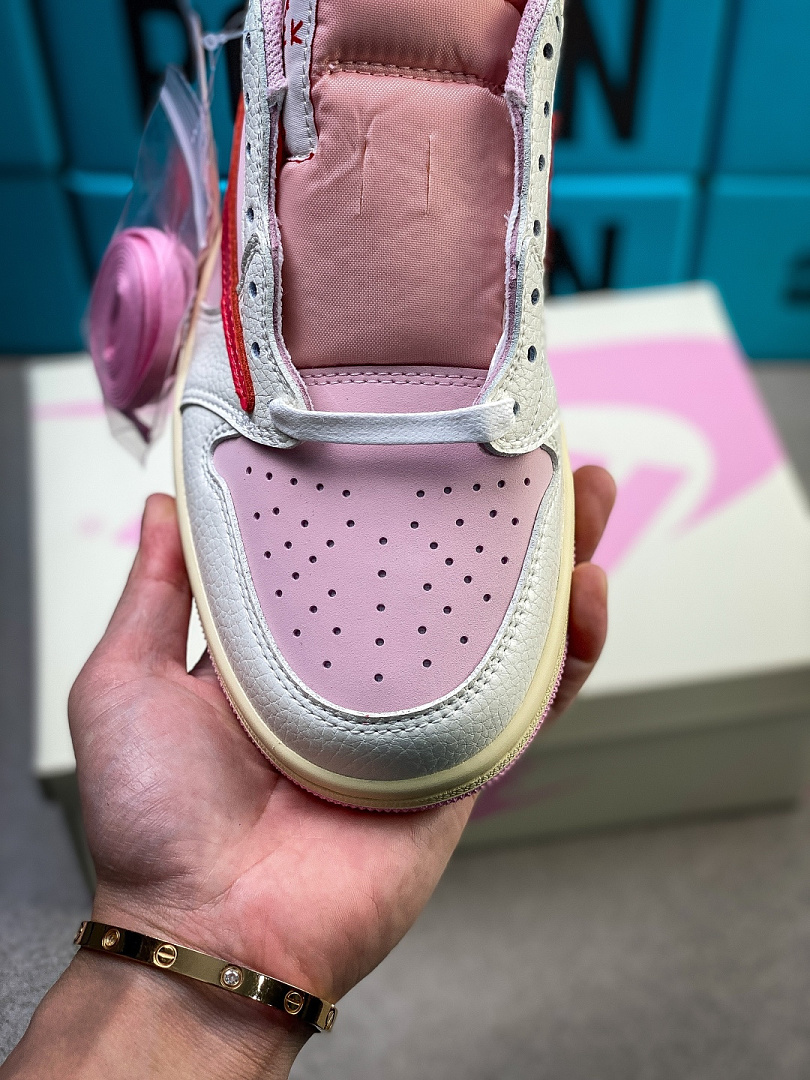 Nike Air Jordan 1 Low OG · WQ25 — תמונה 8