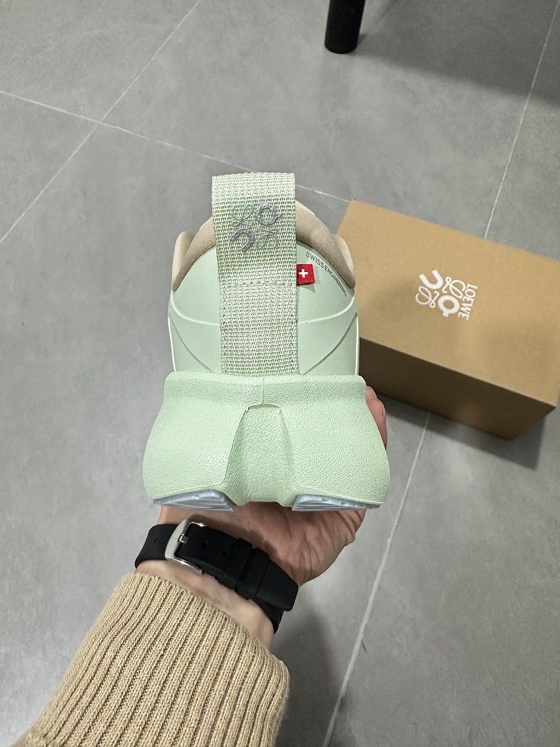 On Running x LOEWE Cloudsolo · NY353 — תמונה 5