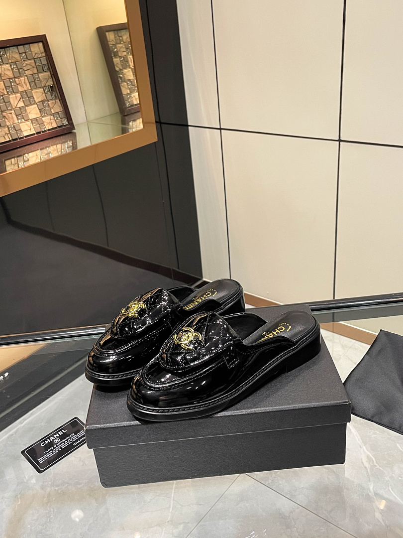 Chanel Turnlock Mules · X25U — תמונה 19