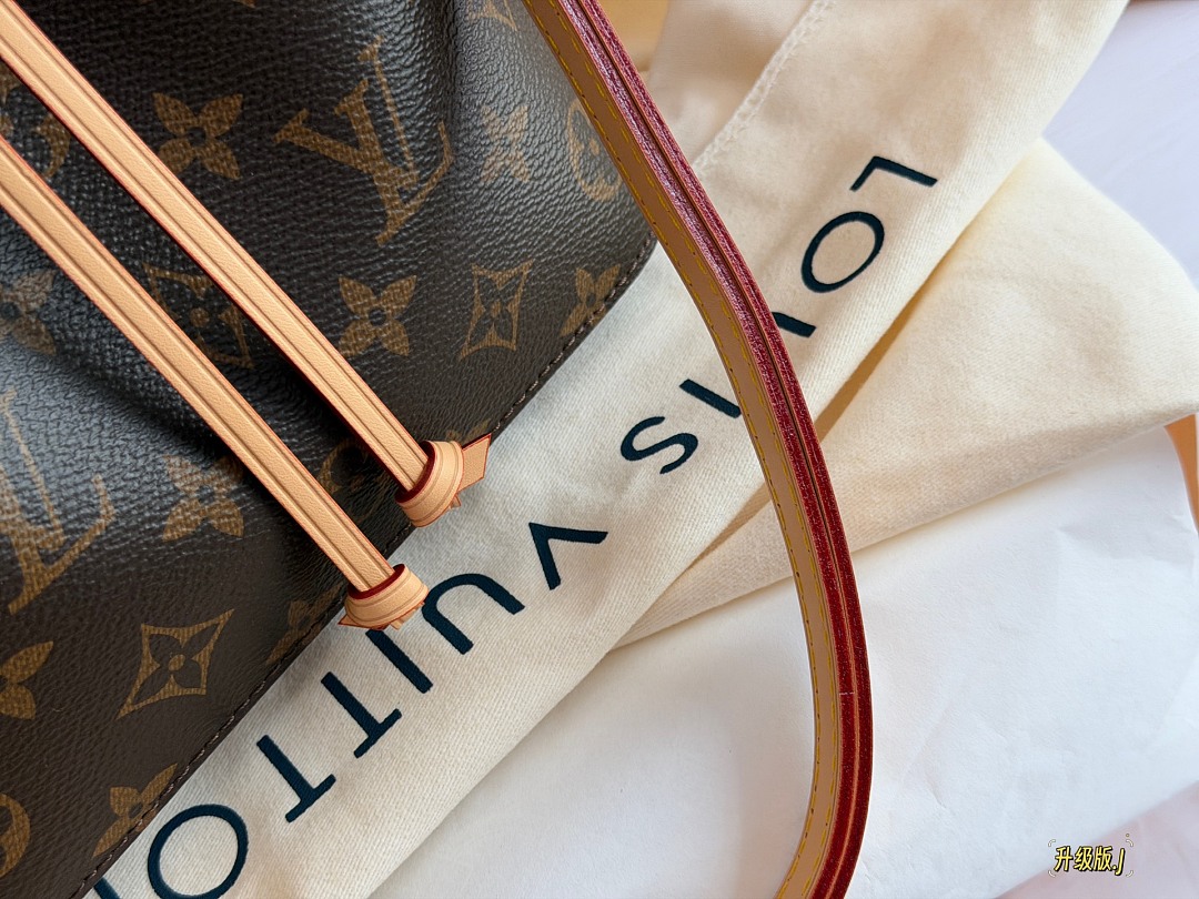 Louis Vuitton Neonoe BB · PL52 — תמונה 2
