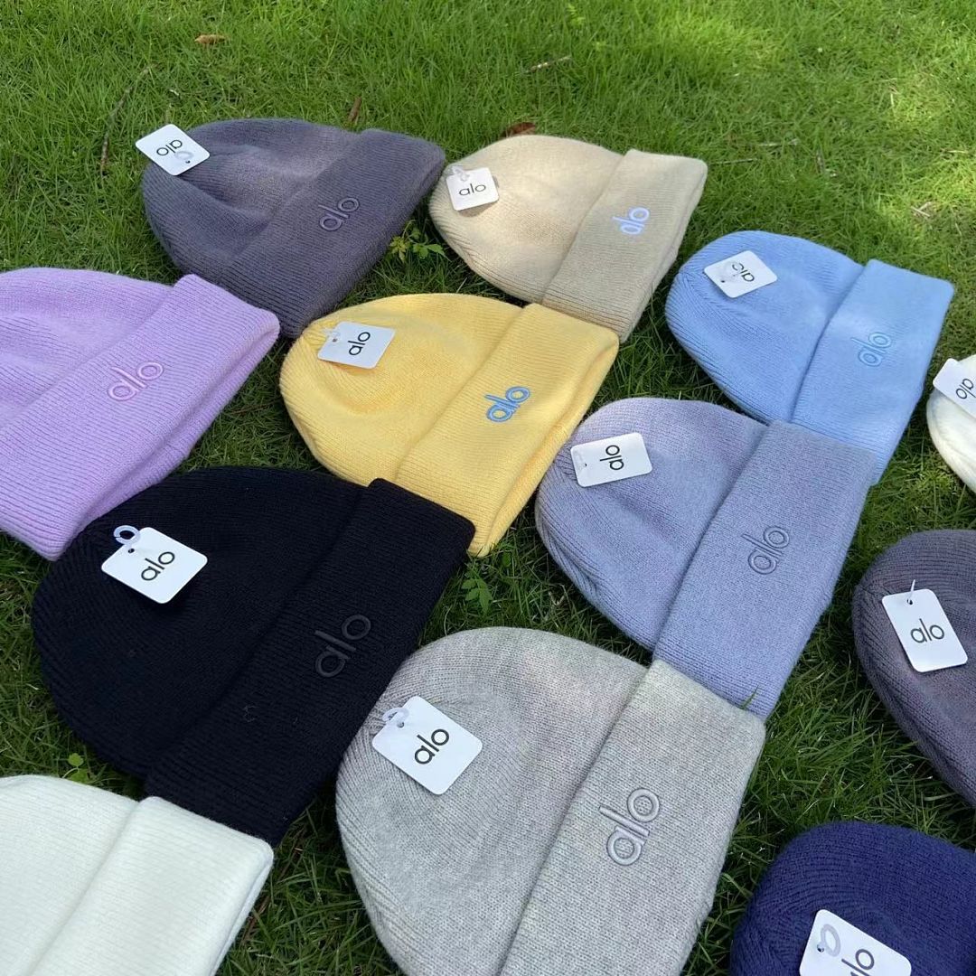 Alo Yoga Notable Beanie · YEW68 — תמונה 18