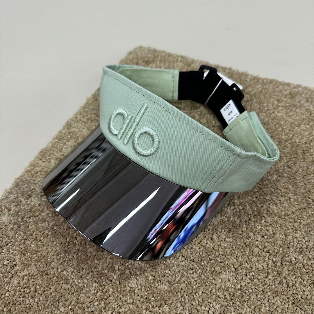 Alo Yoga Airlift Solar Visor · A1M — תמונה 9