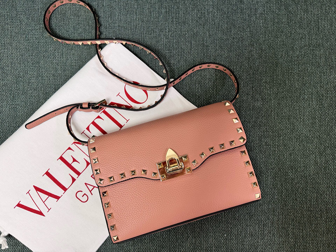 Valentino Rockstud · S65J — תמונה 2