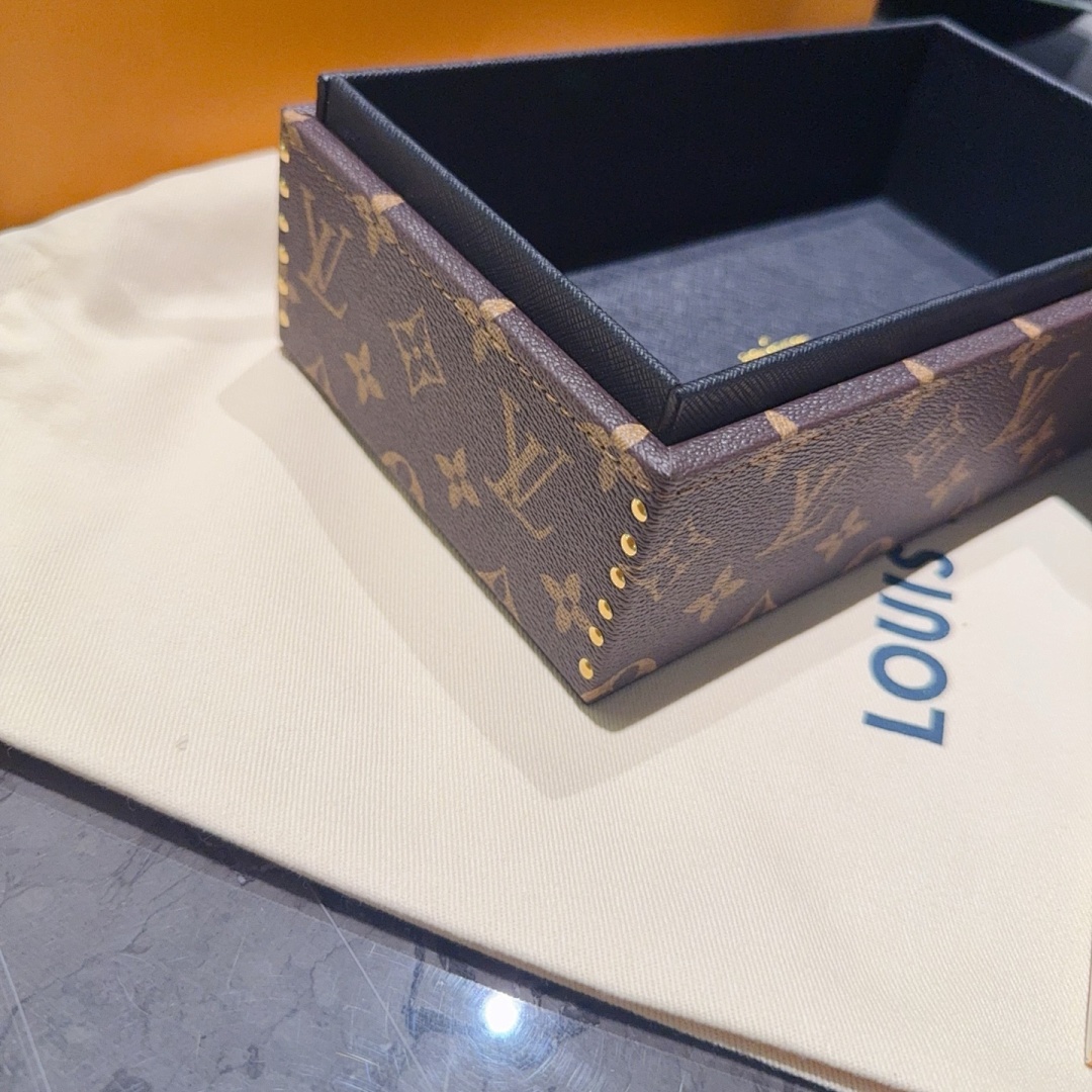 Louis Vuitton Madeleine Tissue Box · JFD2 — תמונה 15