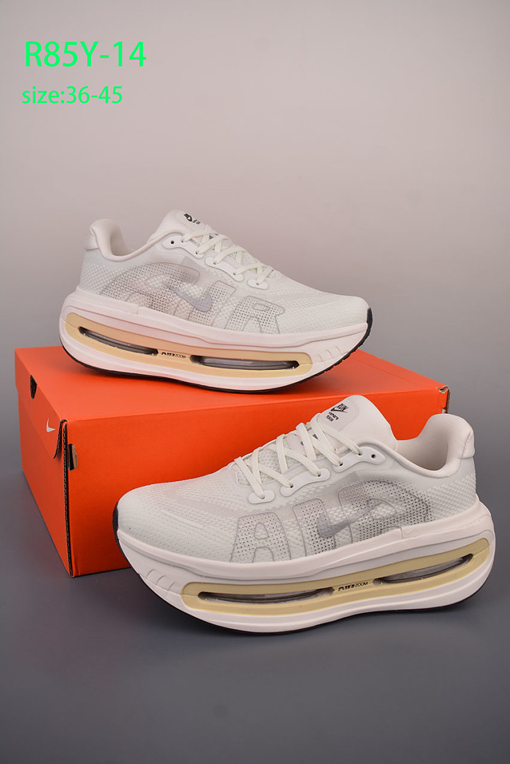 Nike Vomero Premium · R85Y — תמונה 18