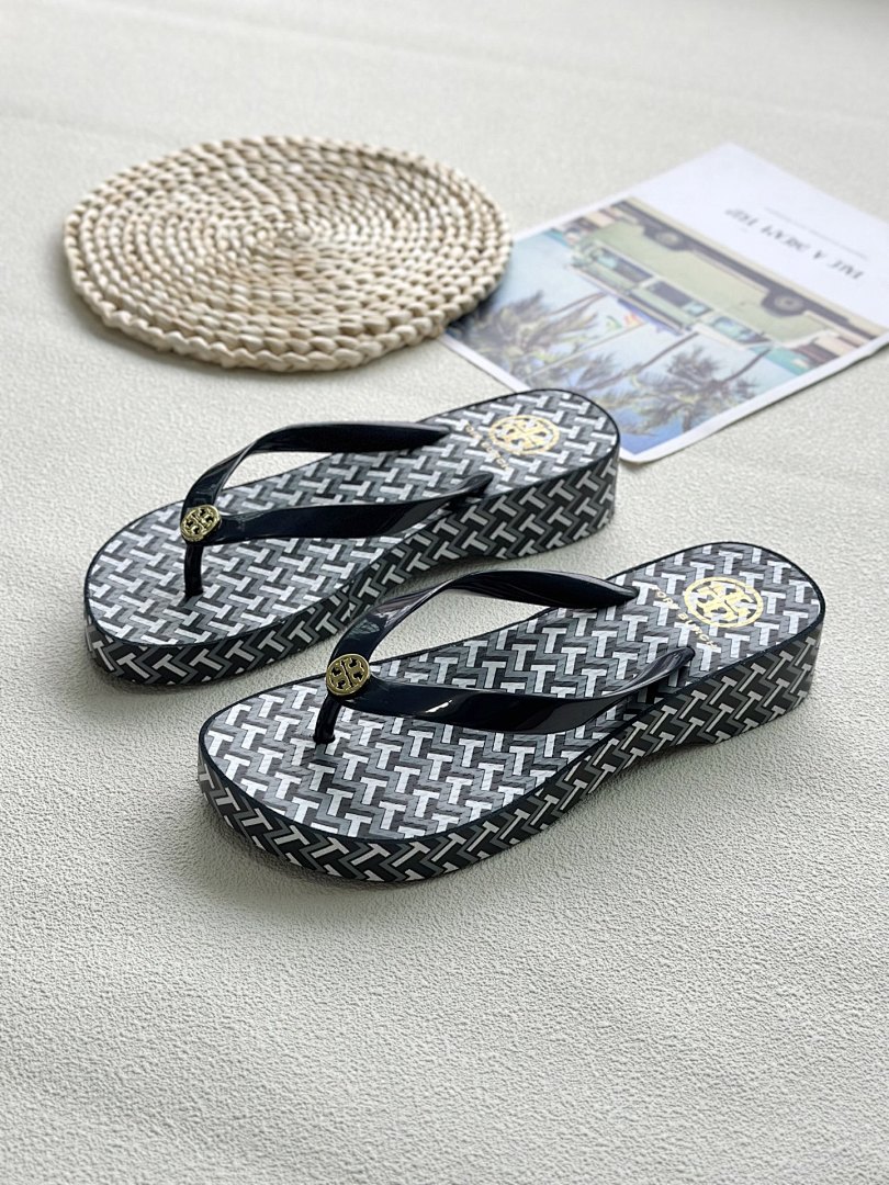 Tory Burch — כפכפי אצבע · RK40 — תמונה 6