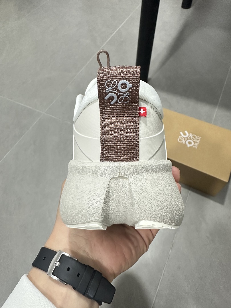 On Running x LOEWE Cloudsolo · NY353 — תמונה 6
