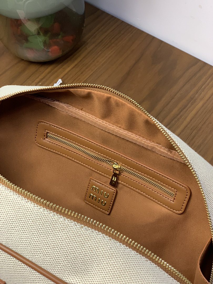 Miu Miu Beau · Y61M — תמונה 3