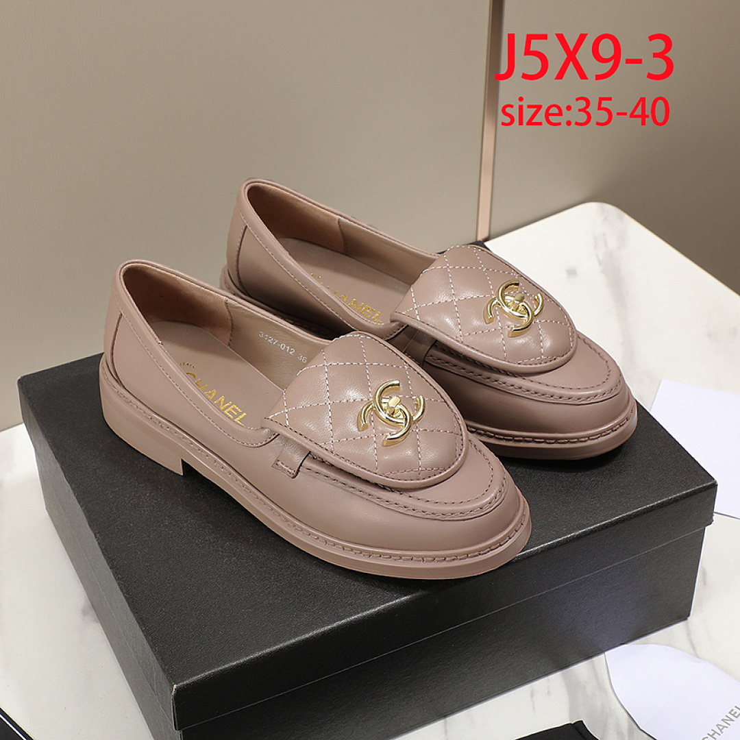 Chanel Quilted CC Turnlock Loafers · J5X9 — תמונה 11