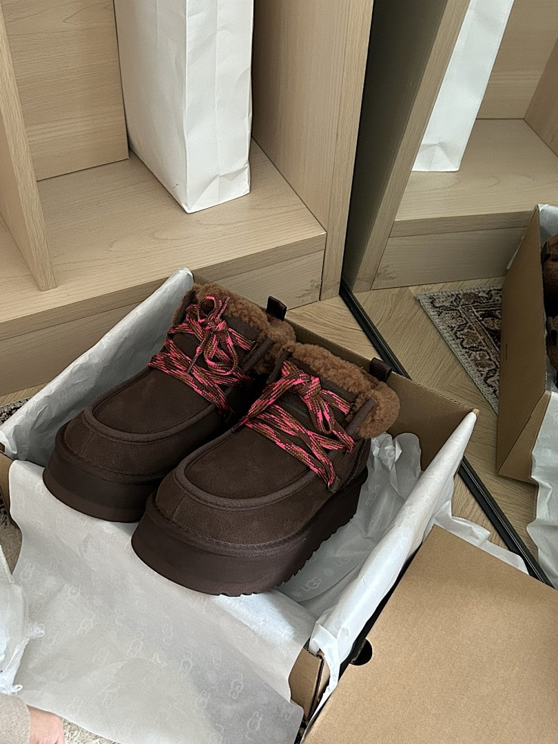 UGG — מגפיים · Y78G — תמונה 10