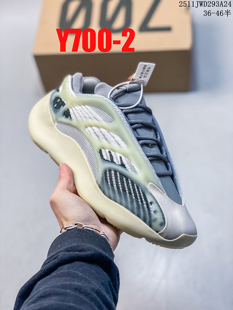 Adidas Yeezy 700 V3 Kyanite · Y700 — תמונה 13