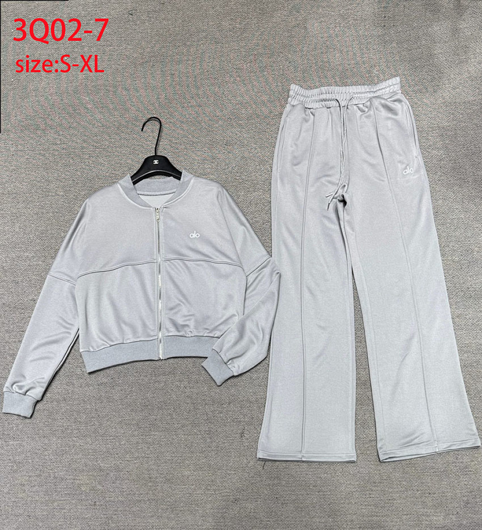 Alo Yoga Accolade Straight Leg Sweatpant · 3Q02 — תמונה 2