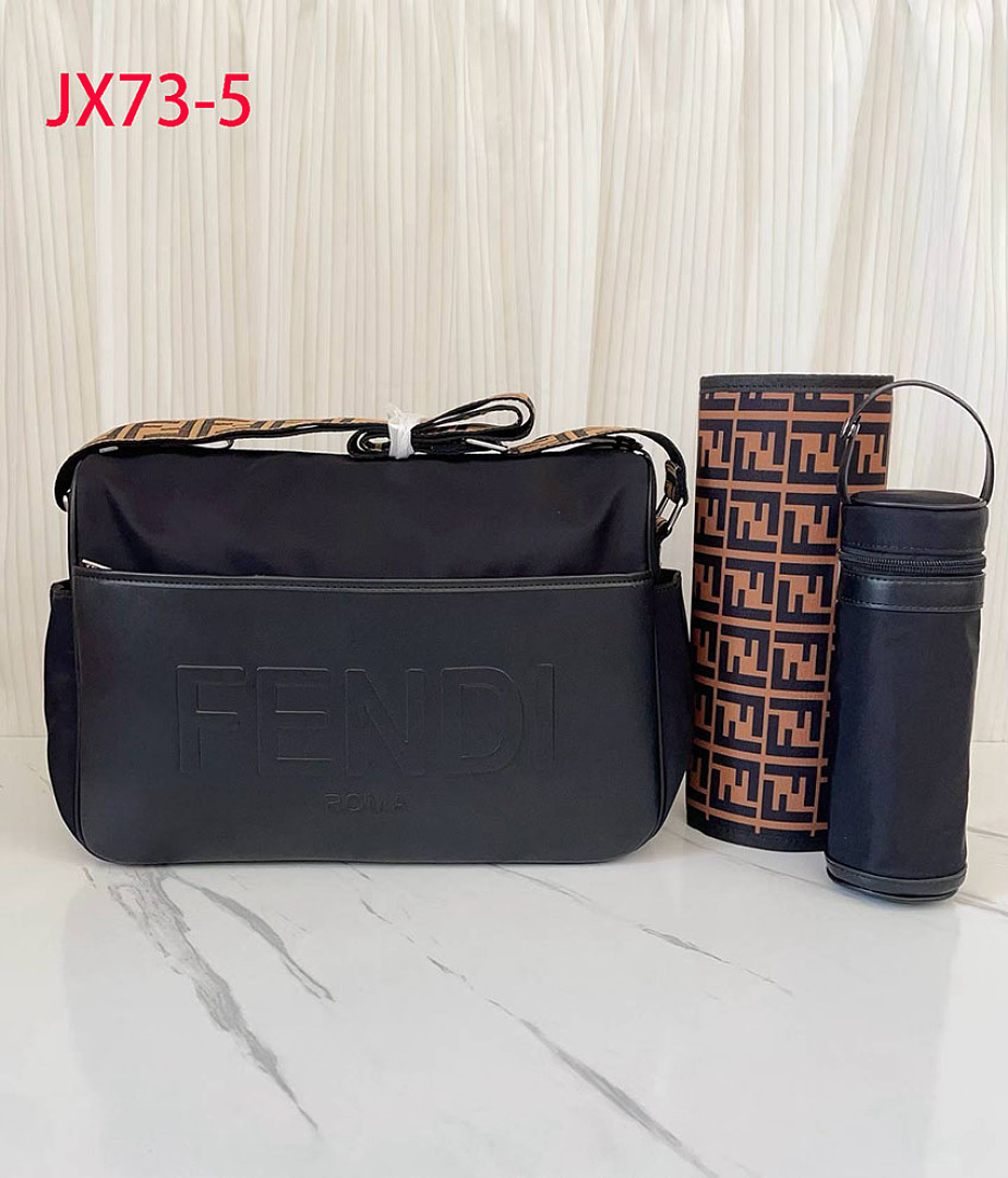 Gucci GG Supreme Diaper Bag · JX73 — תמונה 26
