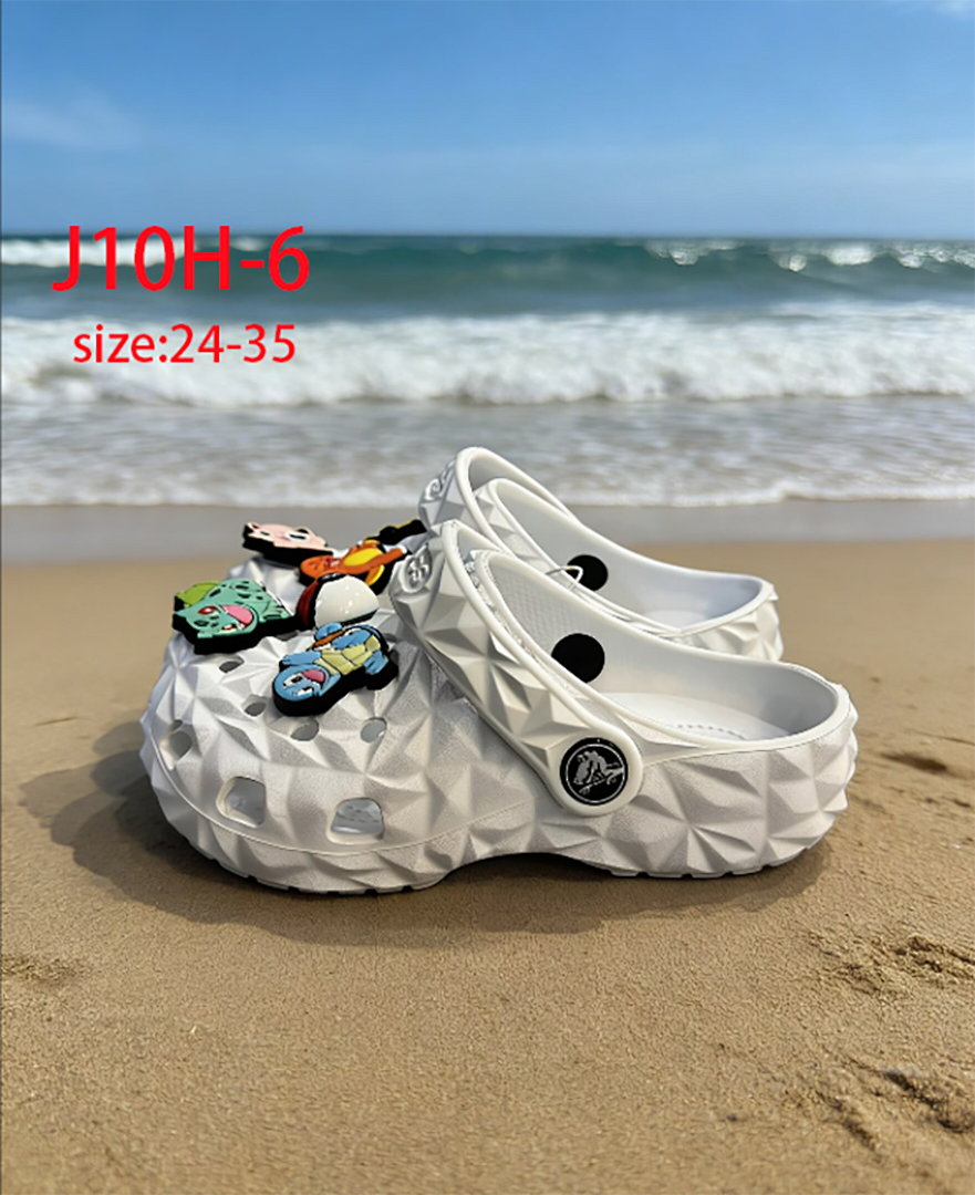 Crocs Classic Geometric Clog · J10H — תמונה 3