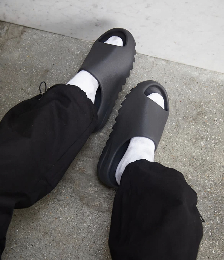 Adidas Yeezy Slide · W528D — תמונה 8
