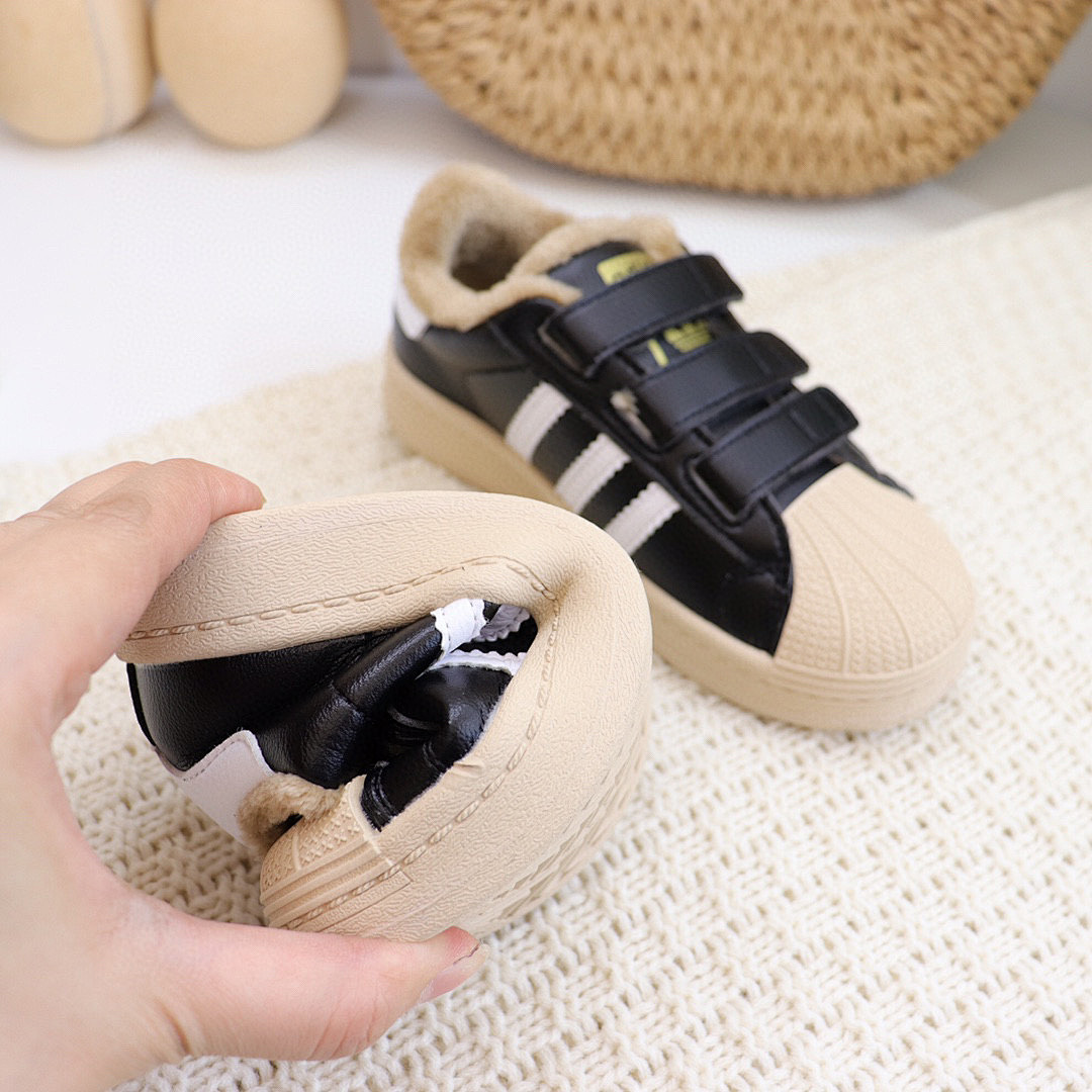 Adidas — סניקרס · Y112A — תמונה 2